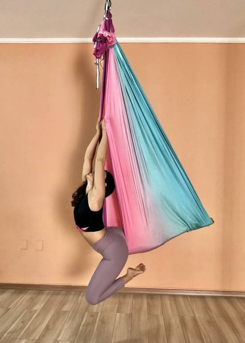 yoga-aereo-1410x2000